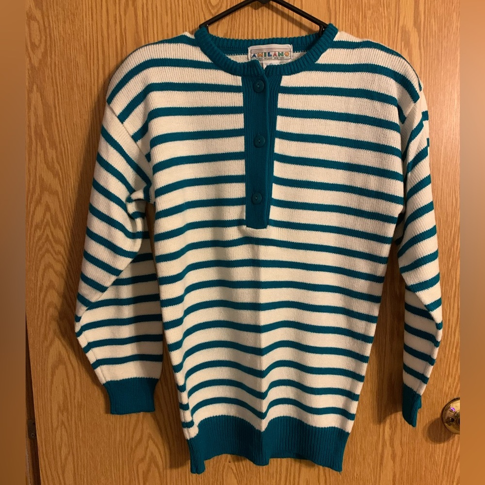 A’Milano vintage size small sweater
